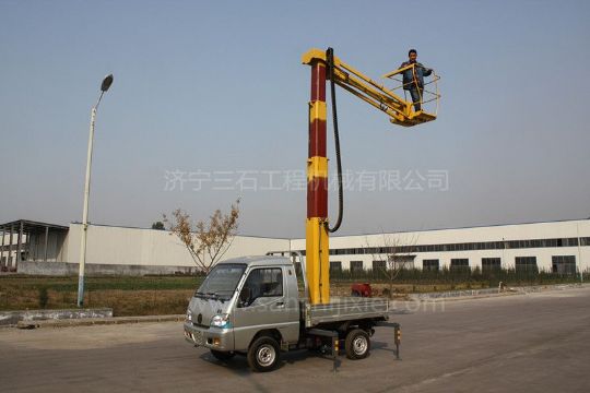點擊查看詳細信息<br>標題：小型高空作業車 閱讀次數：2859