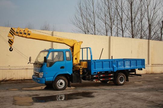 點擊查看詳細信息<br>標(biāo)題：國四5噸隨車吊 閱讀次數(shù)：3156