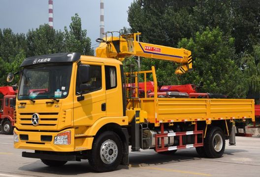 點擊查看詳細信息<br>標題：8噸大運隨車吊 閱讀次數：1830