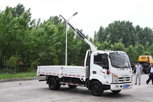 點擊查看詳細信息<br>標題：1.2噸折臂吊 閱讀次數：1595