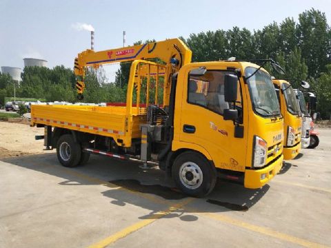 點擊查看詳細信息<br>標題：4噸唐駿隨車吊 閱讀次數：1885
