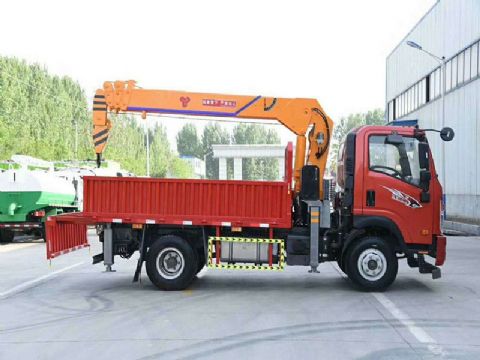 點擊查看詳細信息<br>標題：4噸重汽王牌隨車吊 閱讀次數：1912