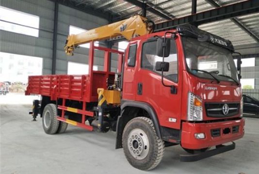 點擊查看詳細信息<br>標題：5噸大運隨車吊 閱讀次數：1997