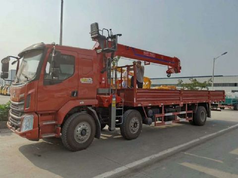 點擊查看詳細信息<br>標題：柳汽前四后四隨車吊 閱讀次數：1771